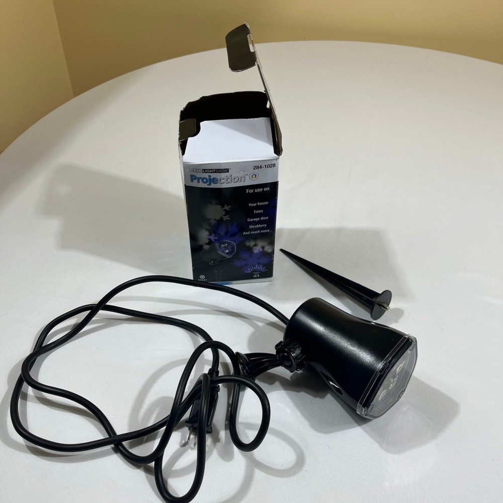 Gemmy LED Lightshow Projection Snowflurry Light Black Blue White 37405
